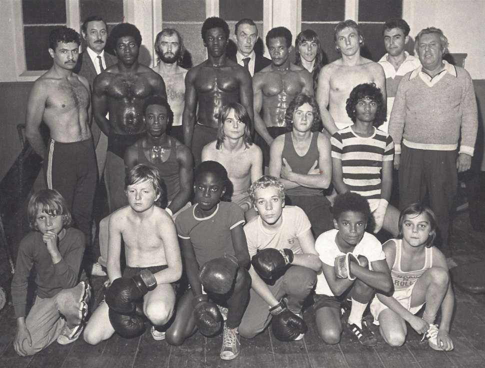 Empire Team Photo 1975