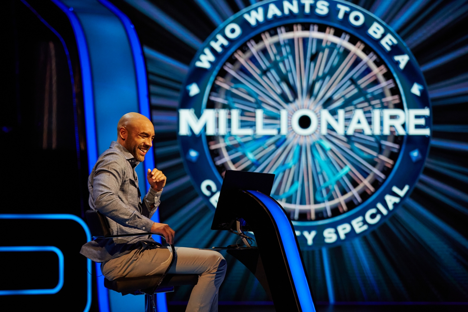 WHO WANTS TO BE A MILLIONAIRE CELEBRITY SPECIAL EP2 31 1536X1024